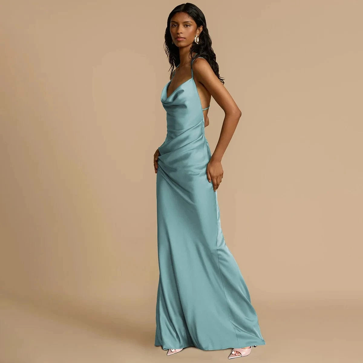 robe mariage invité chic verte longue fluide trapèze sans manches parfaite pour une cérémonie d’été