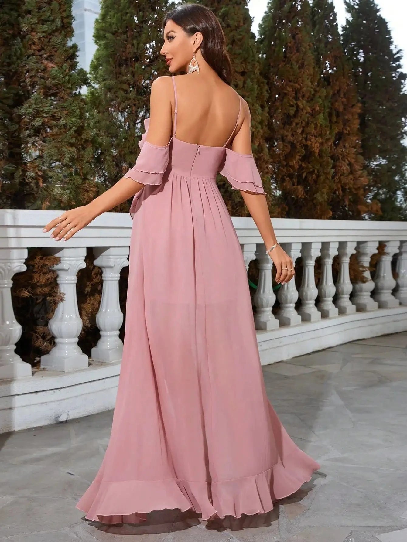robe invitée mariage chic fluide asymétrique longue bleu manches courtes silhouette trapèze