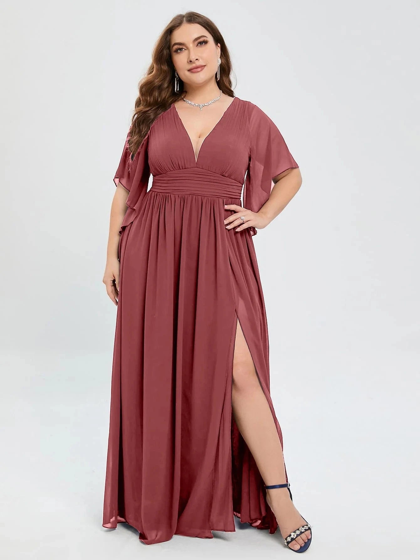 robe invitée mariage grande taille mauve rosé fluide longue trapèze manches courtes élégante