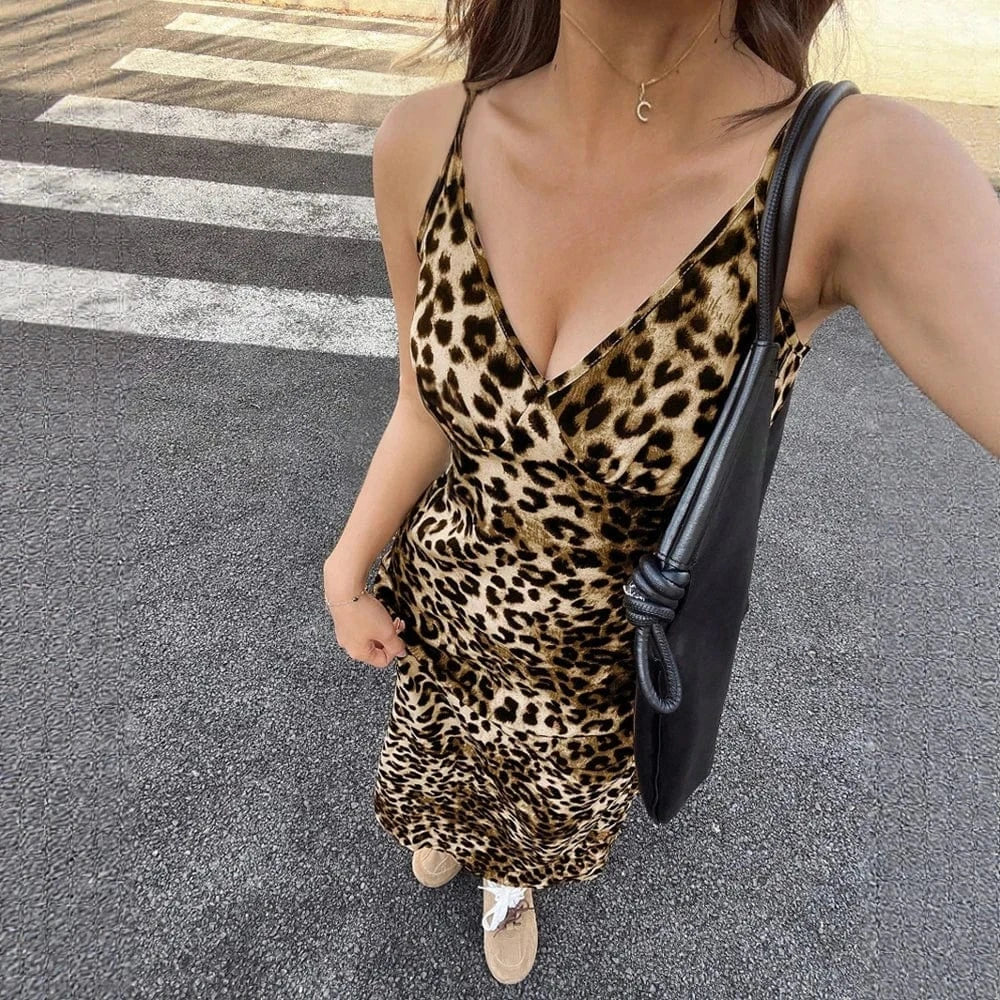 robe longue léopard sans manches moulante été chic idéale pour soirée ou sortie estivale tendance