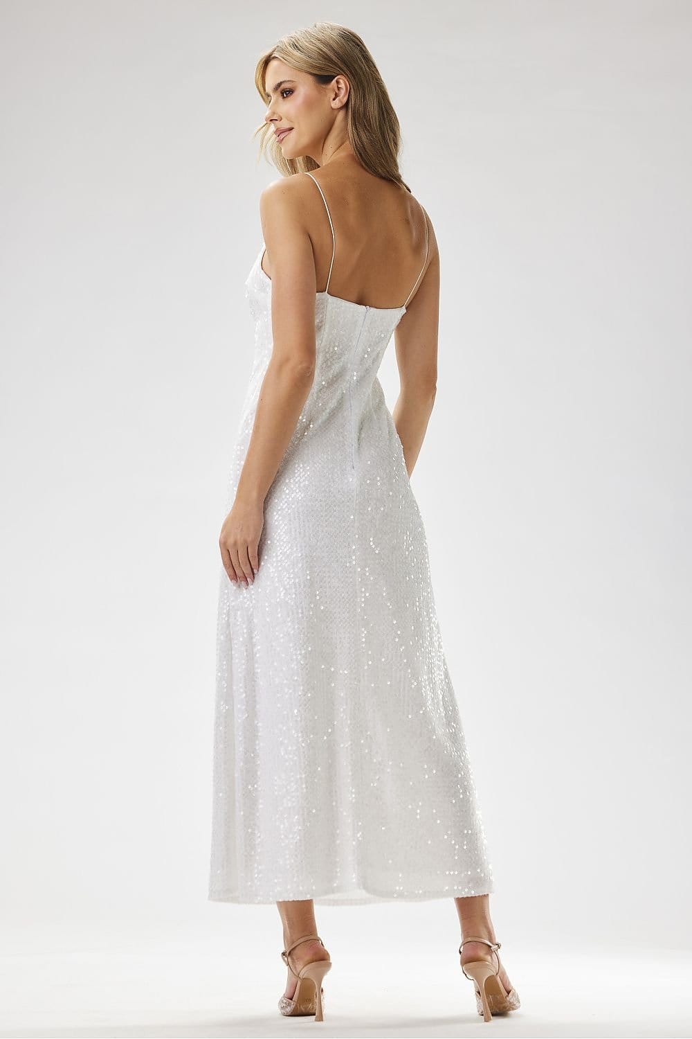robe de soirée paillette chic longue pour gala ou mariage, coupe fluide à bretelles élégantes
