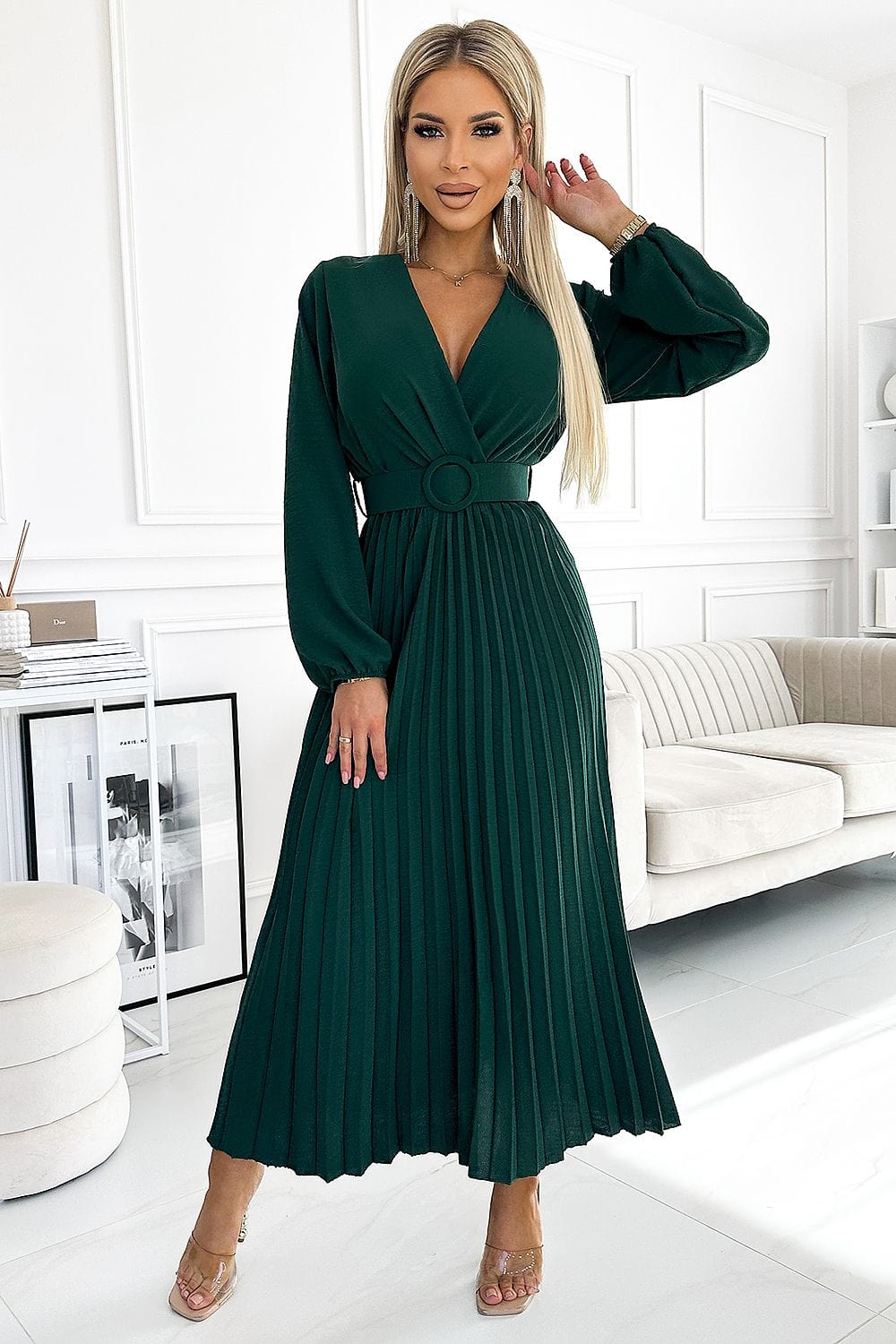 Robe longue plissée fluide manches longues verte mariage bohème chic pour soirée élégante
