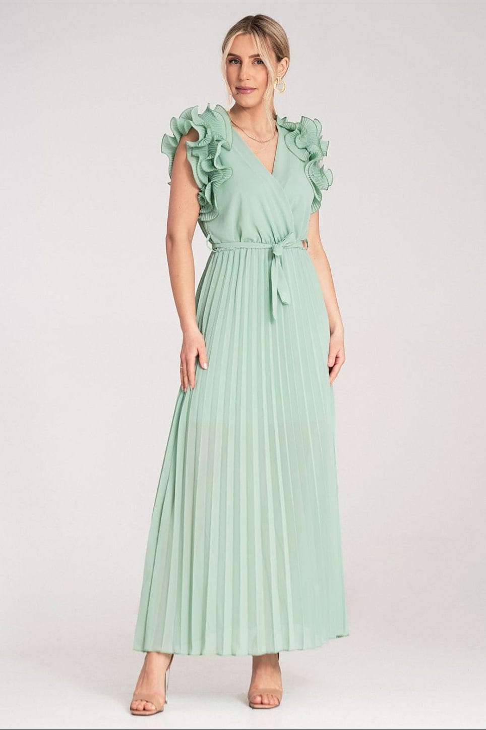 Robe longue plissée verte pour invitée au mariage