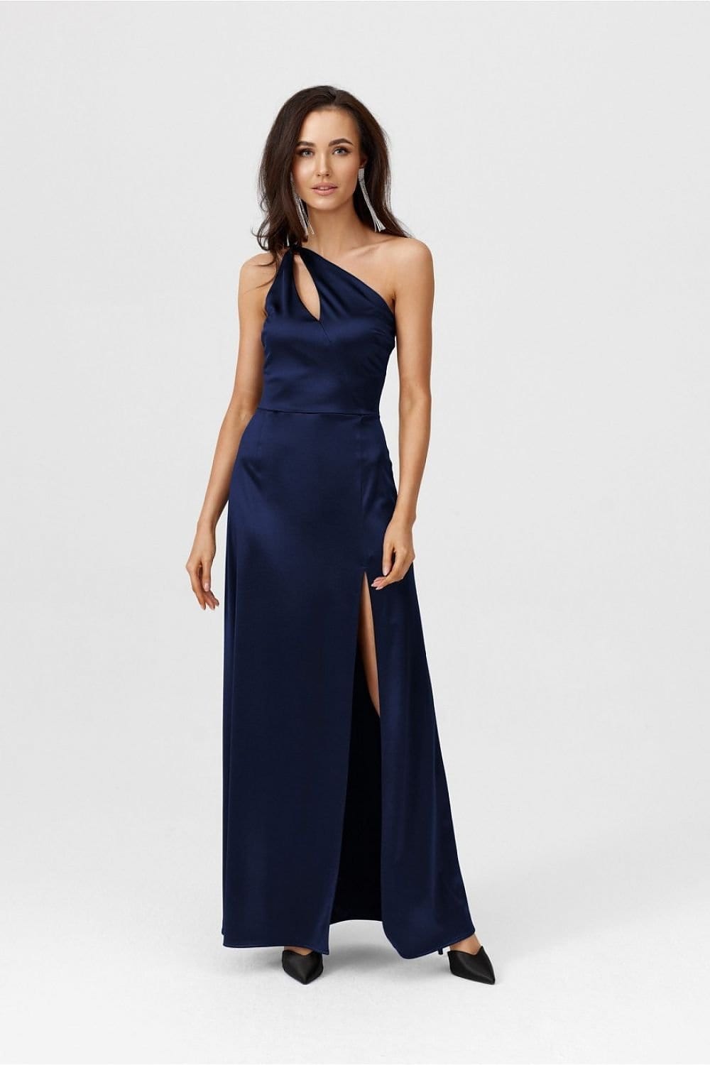 robe de gala longue fendue asymétrique pour soirée chic ou mariage invitée, élégante et fluide