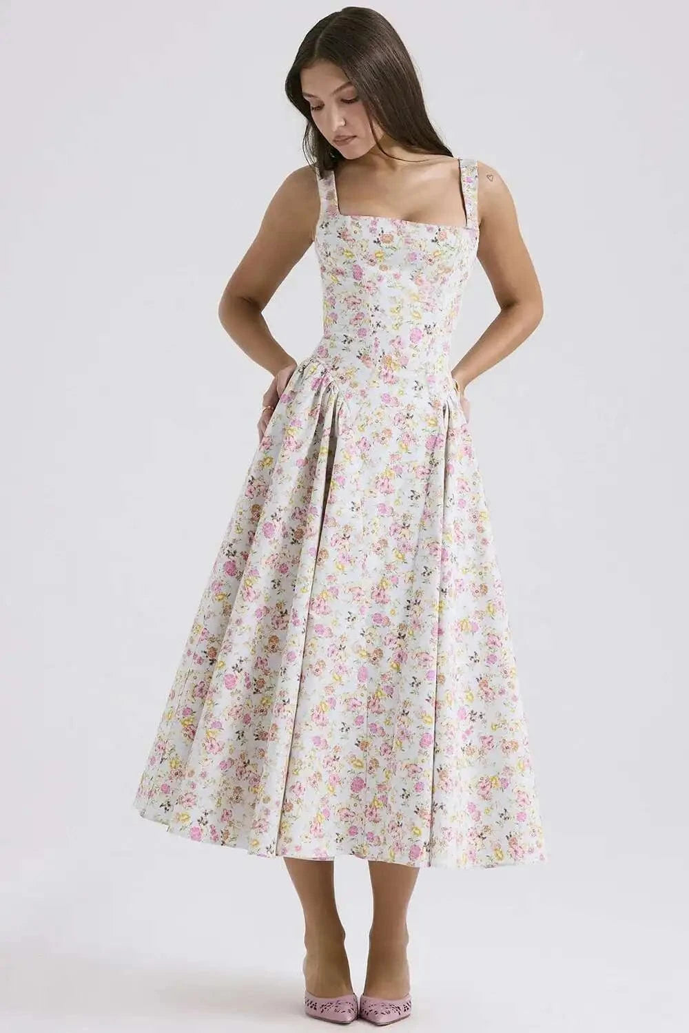 Robe midi évasée fleurie col carré