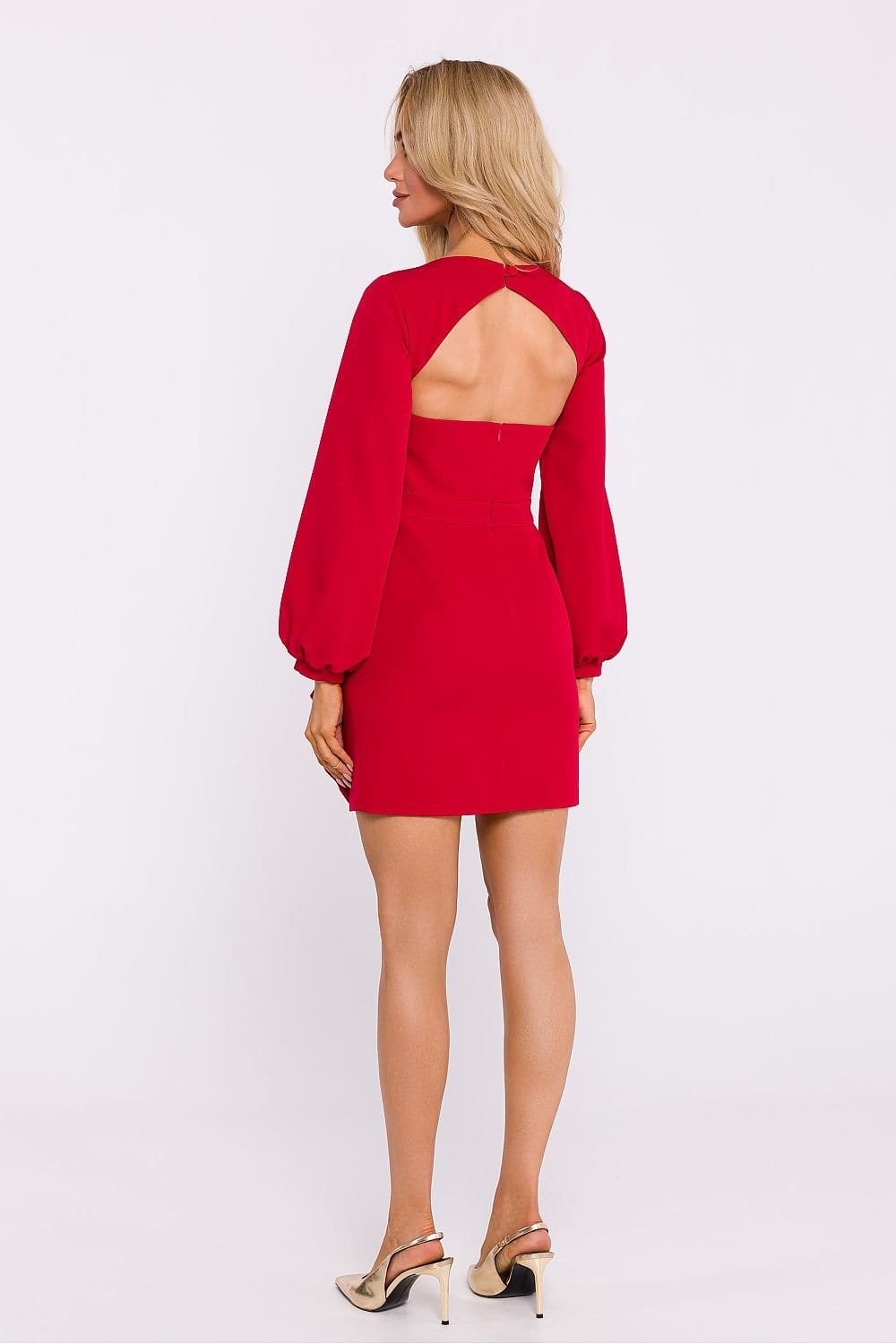 Robe rouge courte soirée chic manches longues dos nu pour cocktail ou nouvel an.
