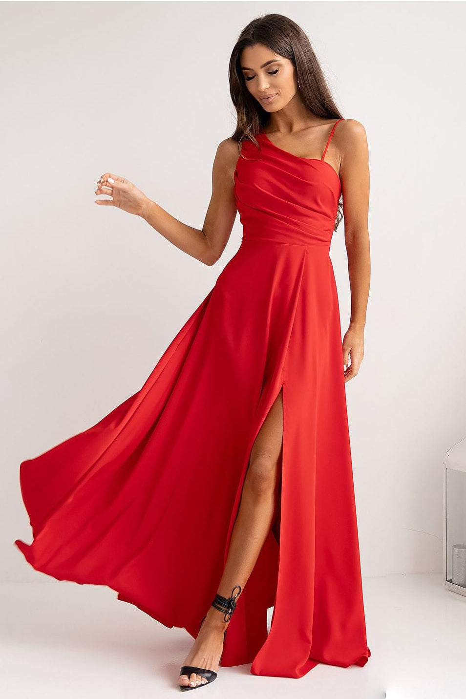 robe demoiselle d'honneur chic longue fendue pour mariage invité chic couleur bordeaux élégant