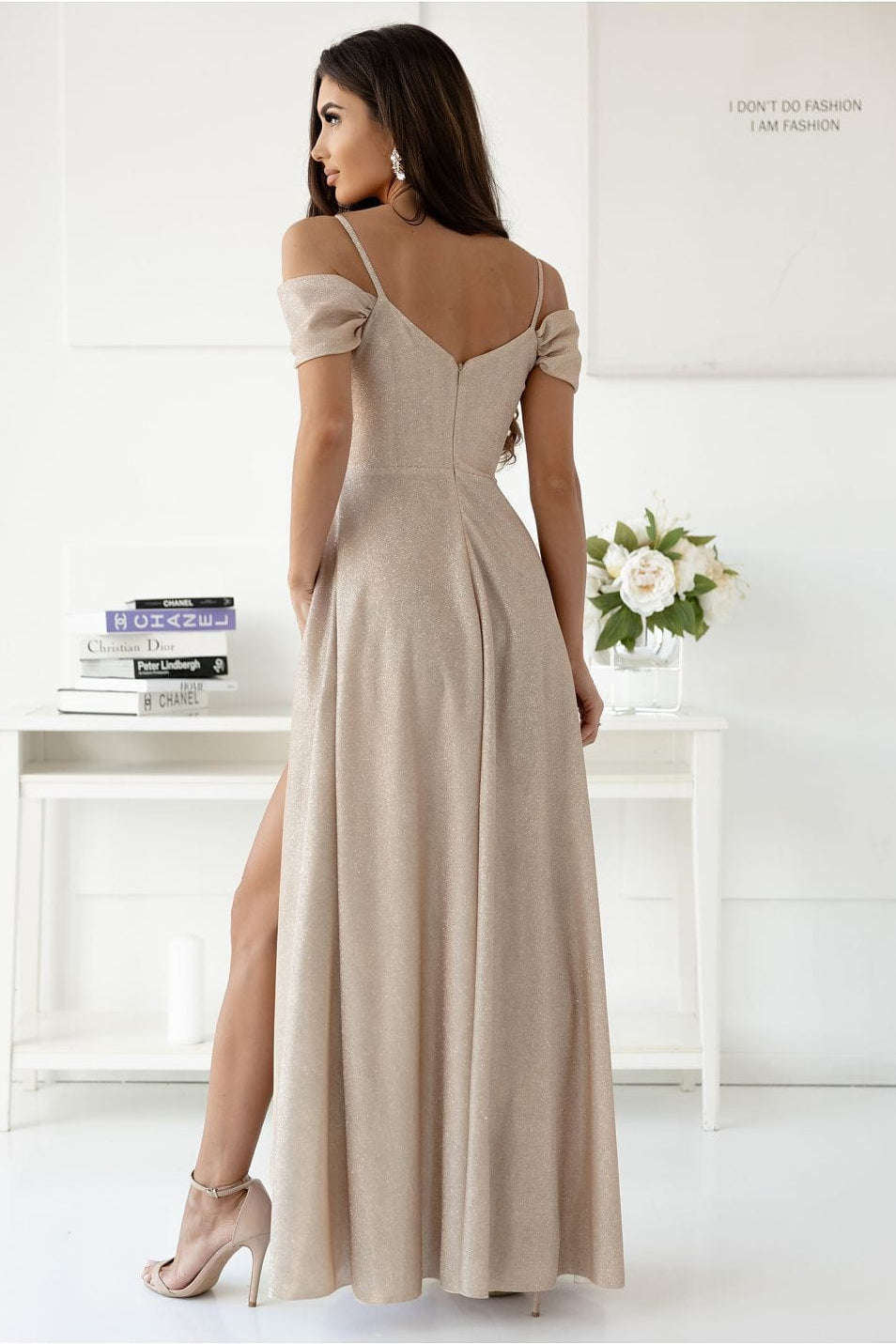 robe de soirée paillette longue fendue chic manches longues décolleté idéale pour nouvel an