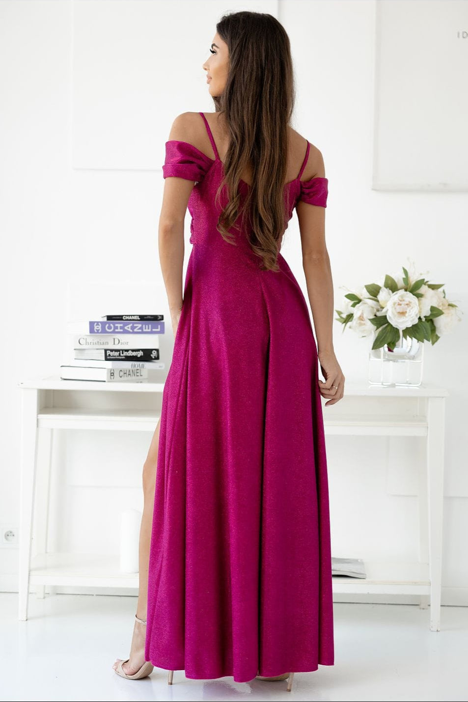 robe soirée paillette longue fendue chic pour nouvel an moulante élégante manches longues argentée