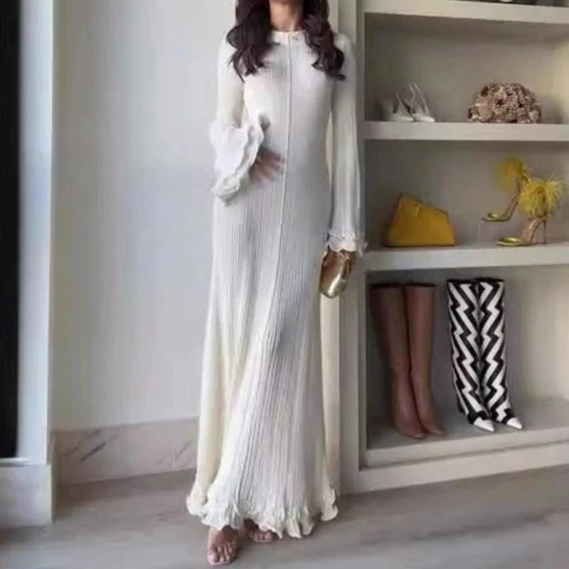 robe blanche chic longue manches longues élégante pour soirée mariage ou cérémonie en hiver