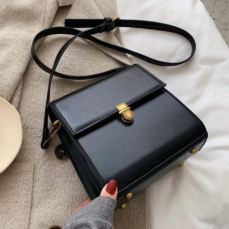 sac à bandoulière noir élégant pour soirée chic, accessoire tendance femme, pratique et raffiné
