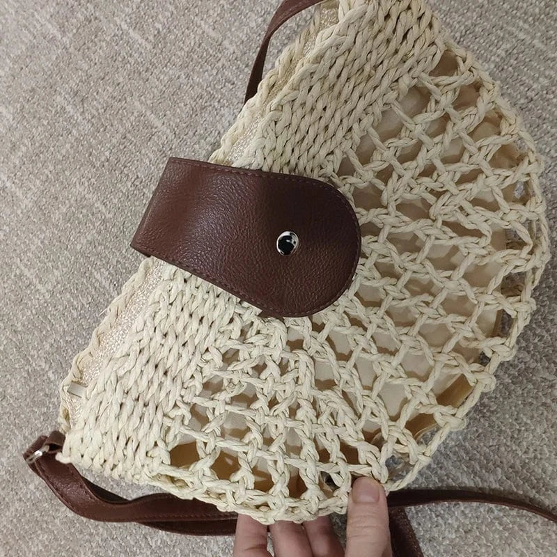 sac à main en paille bohème pour l’été, accessoire chic idéal plage ou mariage champêtre
