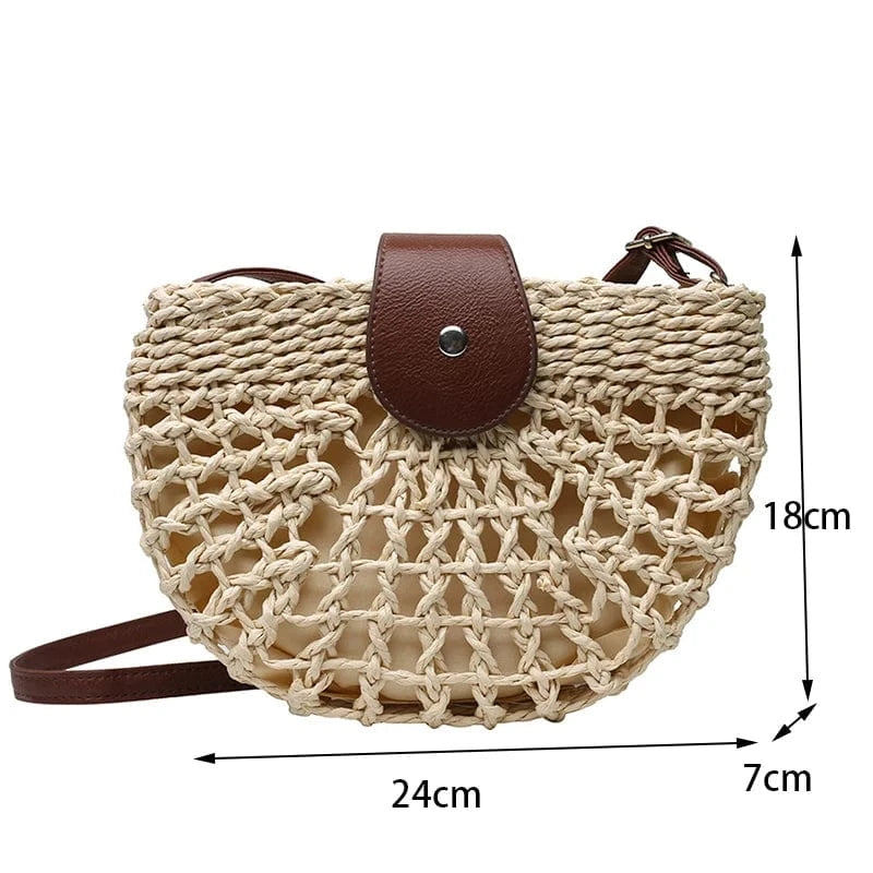 sac à main en paille bohème pour l’été, parfait pour un look chic et décontracté en vacances