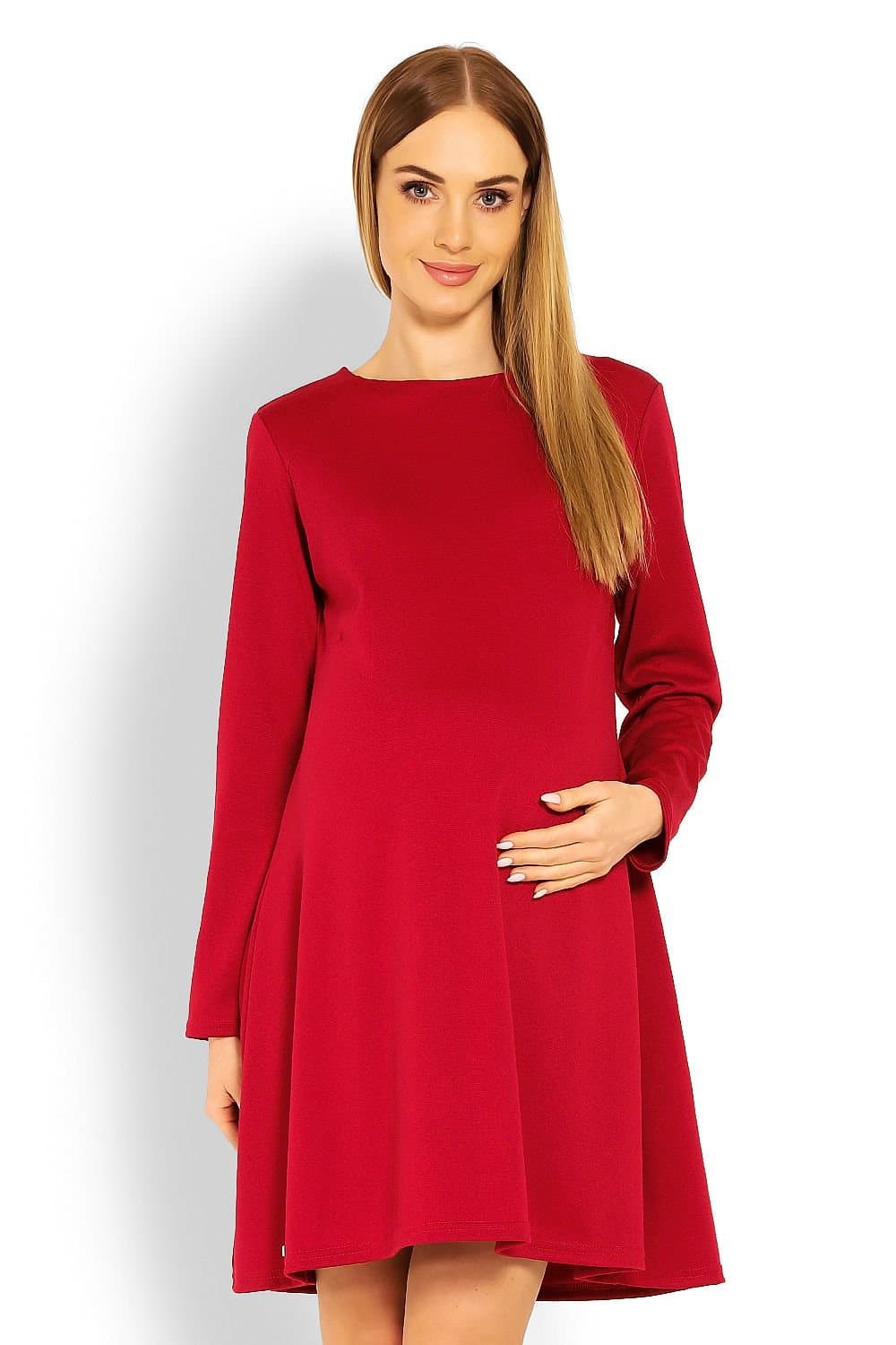 Robe cocktail grossesse rouge courte à manches longues, idéale pour femme enceinte, élégante et confortable.