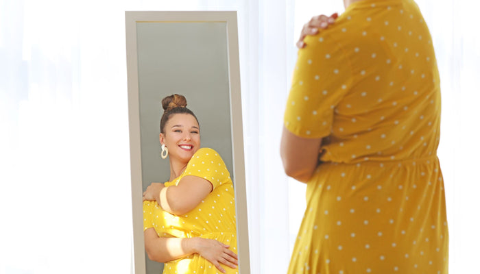 robe courte jaune pour femme ronde