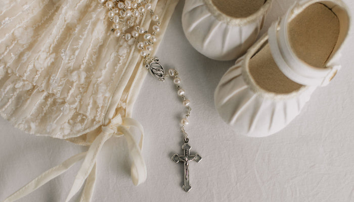 robe blanche pour un bapteme enfant