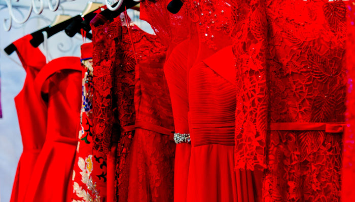 Que Porter Avec Une Robe Rouge Pour Un Mariage ?