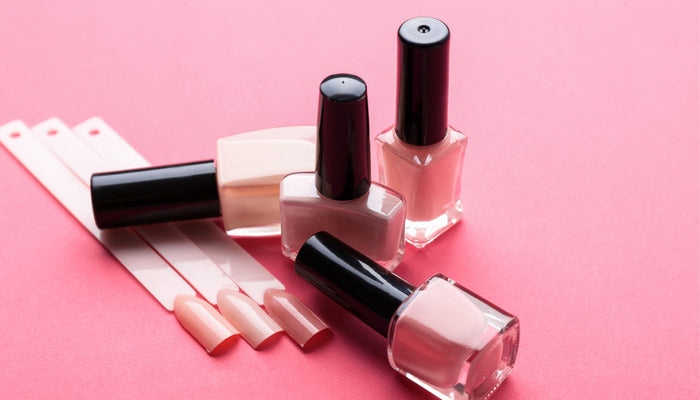 vernis robe rose poudre