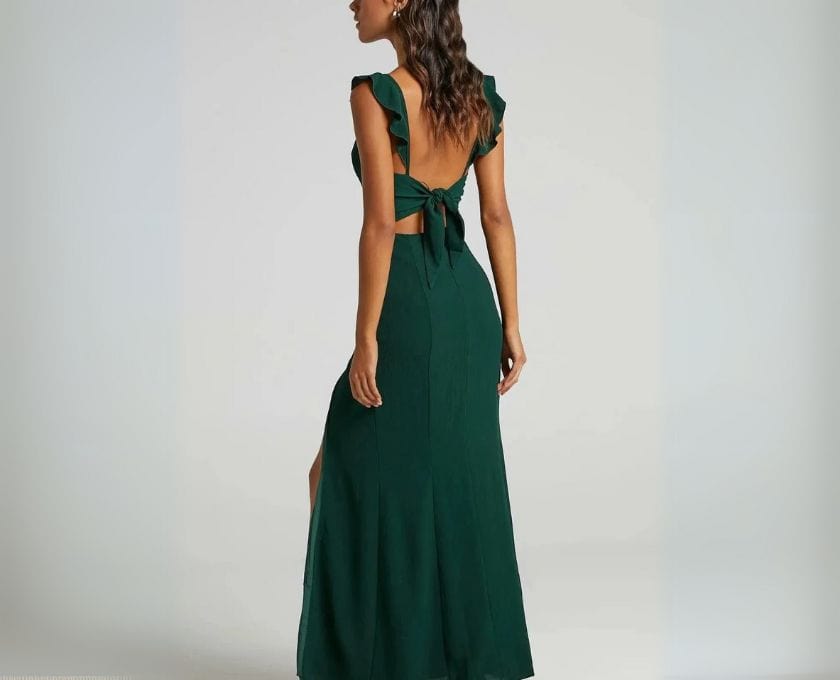 Robe amincissante bleue pour femme ronde