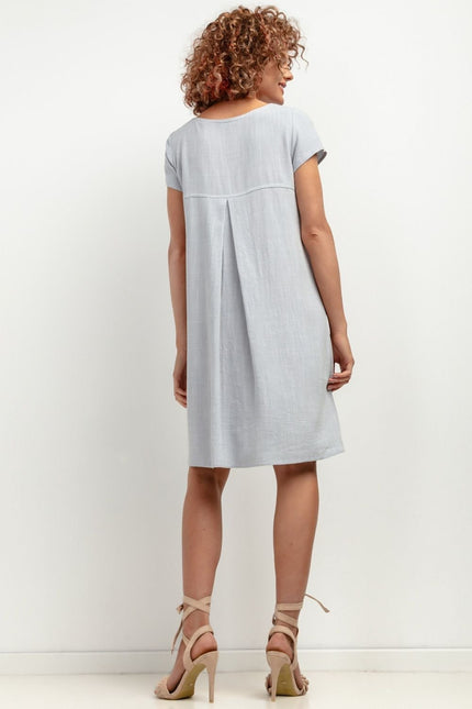 Robe casual bleue midi à manches courtes et col rond pour femme, idéale pour quotidien ou travail.