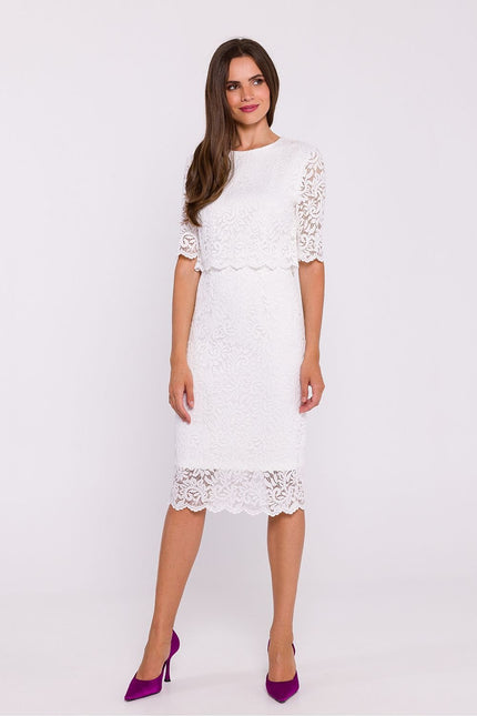 Robe blanche dentelle manches courtes midi chic pour cocktail ou mariage invité.