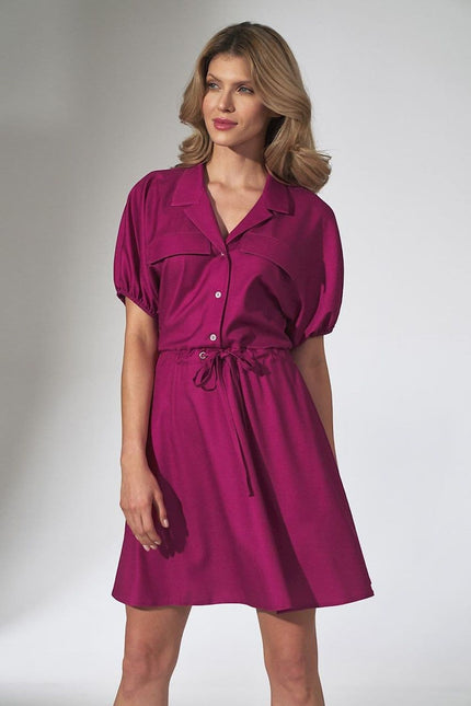 Robe chemise violette mi-longue casual à manches courtes avec ceinture, idéale pour un look quotidien élégant et confortable.