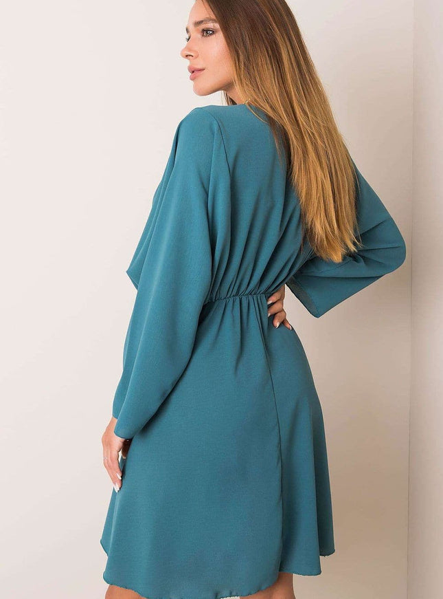 Robe verte midi chic avec manches longues pour cocktail ou soirée élégante