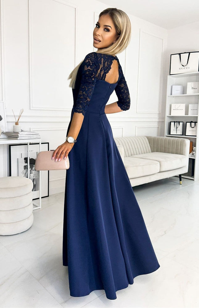 Robe de soirée chic bleue longue avec manches trois-quarts en dentelle, idéale pour cocktails et galas.