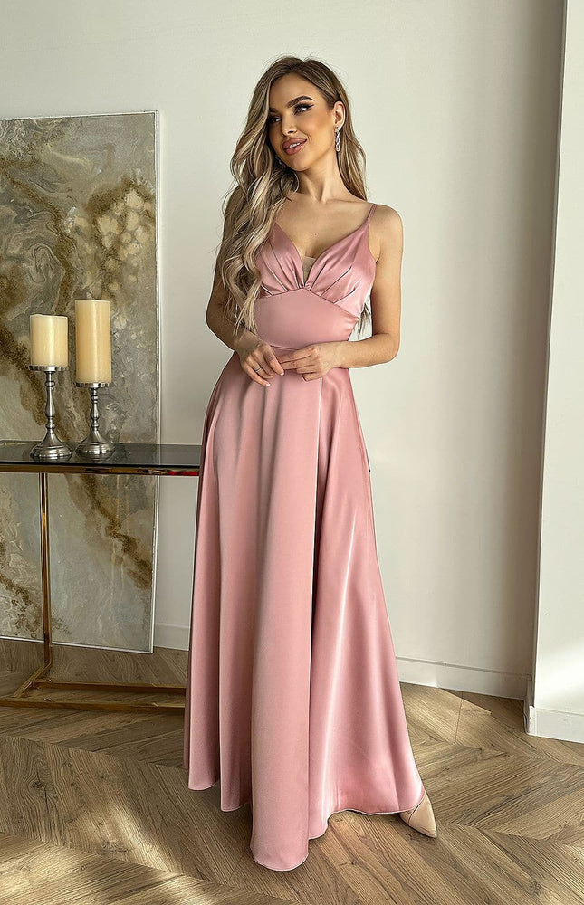 Robe soirée chic rose longue sans manches pour femme, élégante et tendance pour occasions spéciales.