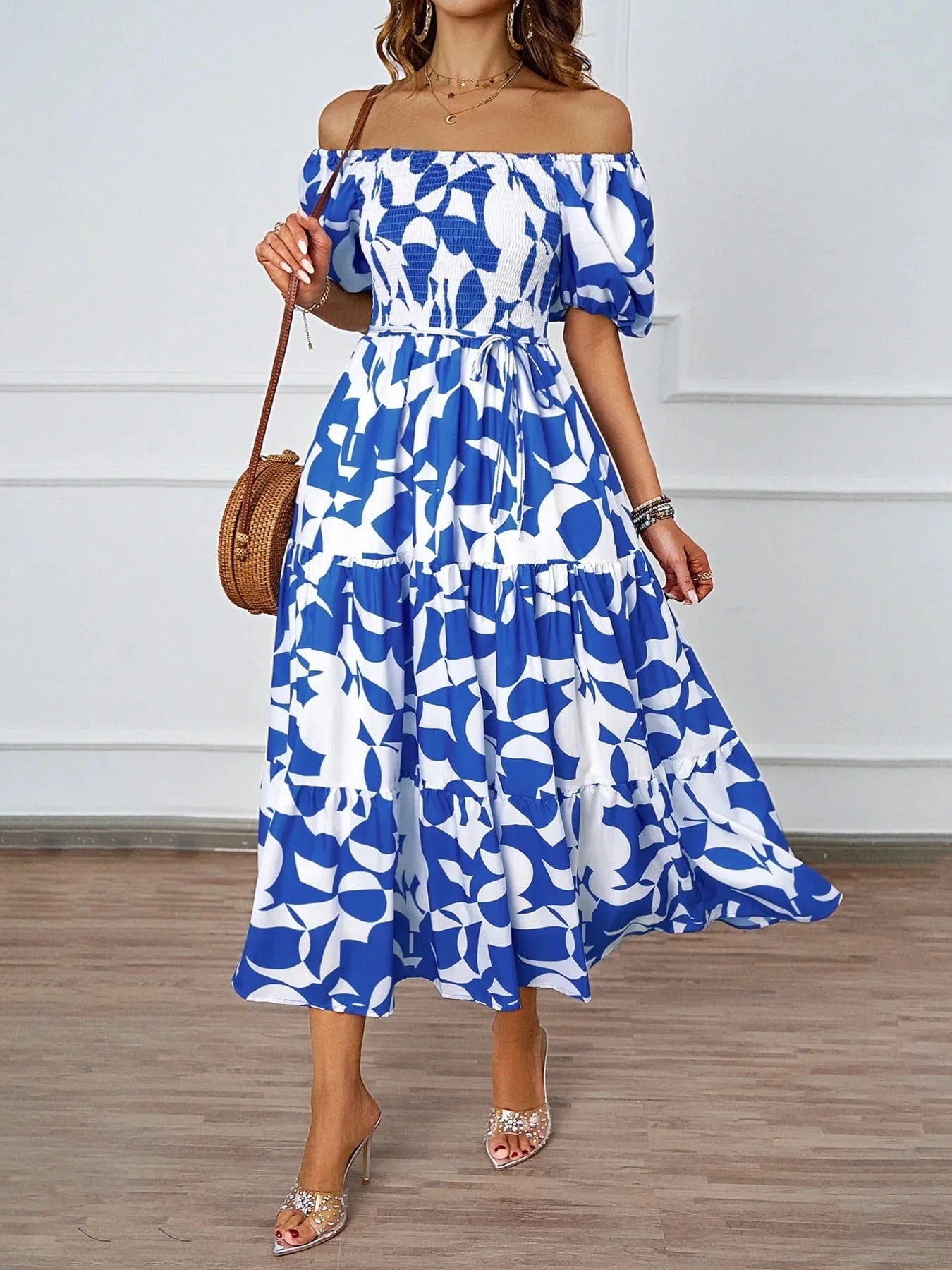 Robe à motifs floraux midi bohème