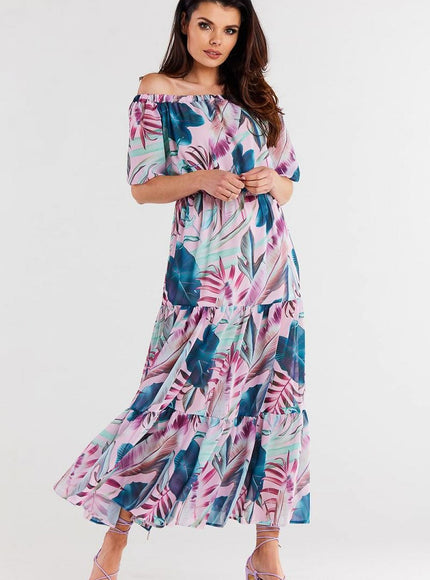 Robe soirée épaules dénudées motif floral colorée midi pour cocktail et gala, manches courtes et silhouette trapèze.