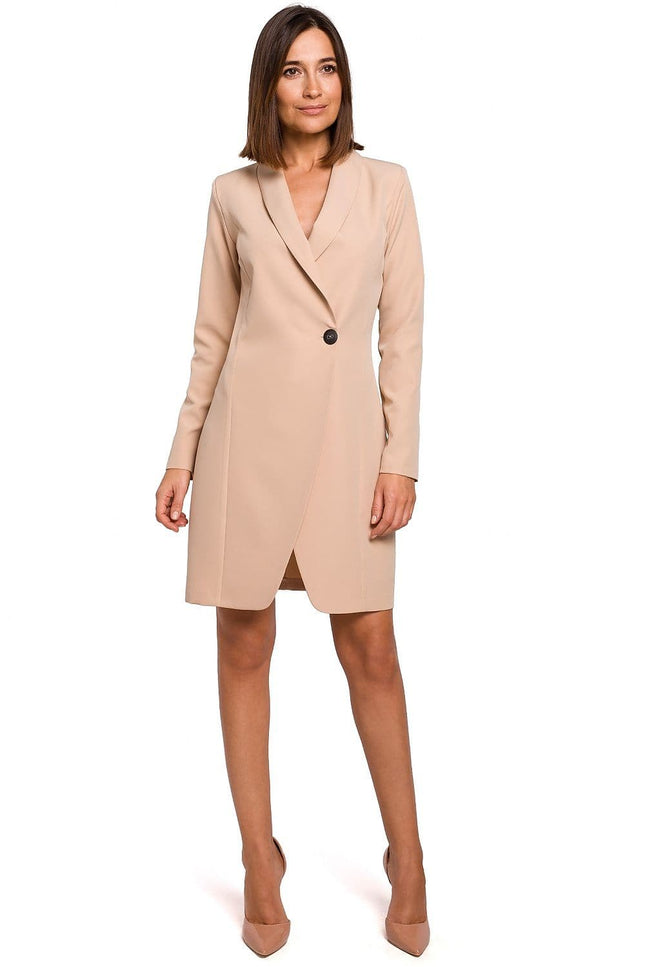 Robe blazer beige midi chic idéale pour cocktail ou travail avec manches longues et coupe droite.