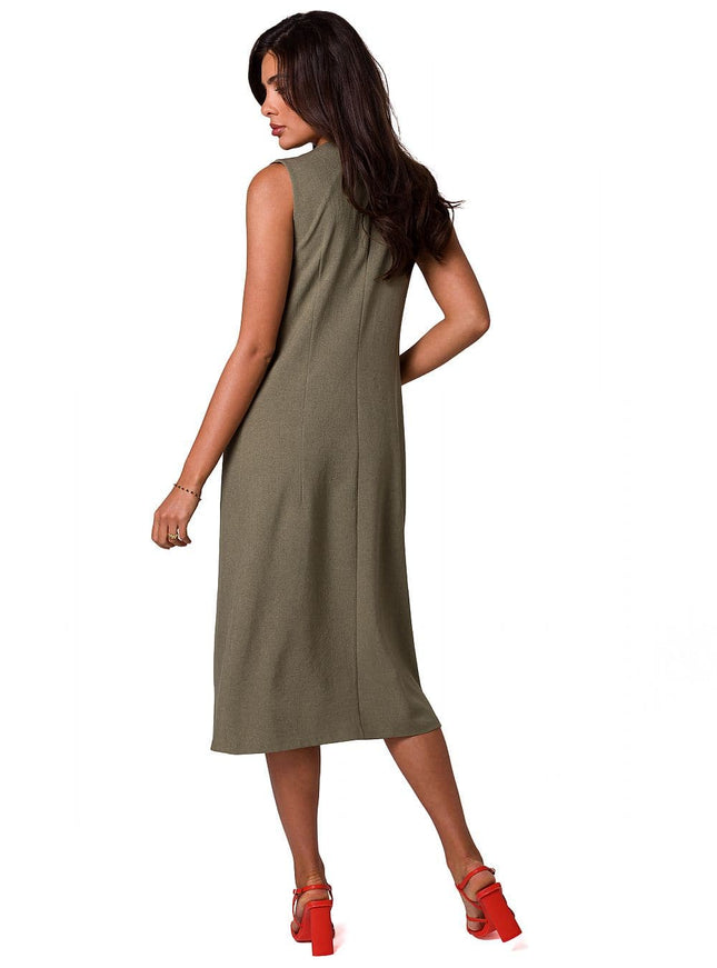 Robe verte midi chic sans manches idéale pour cocktail ou événement d'entreprise, silhouette droite et épurée pour un look sophistiqué.