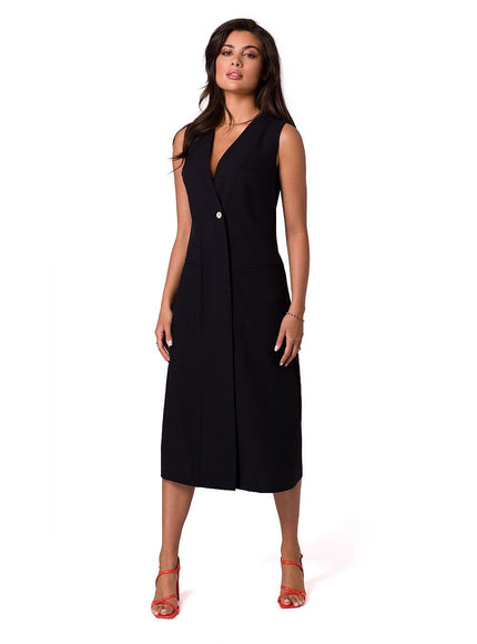 Robe noire chic midi sans manches, idéale pour cocktail ou soirée, silhouette droite élégante et tendance.