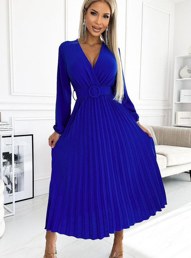 Robe soirée bleue longue chic avec manches longues et décolleté en V, idéale pour gala ou cocktail.