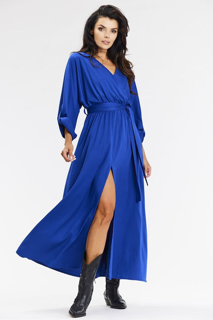 Robe bleue longue à manches longues et fente latérale pour soirée cocktail ou demoiselle d'honneur.