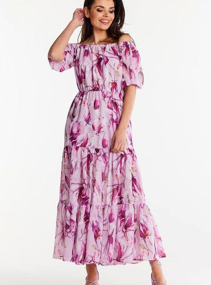 Robe bohème fleurie rose longue à manches courtes pour soirée estivale ou mariage invité chic.