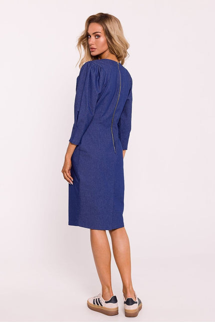 Robe bleue midi manches longues style casual pour soirée simple ou événement décontracté.