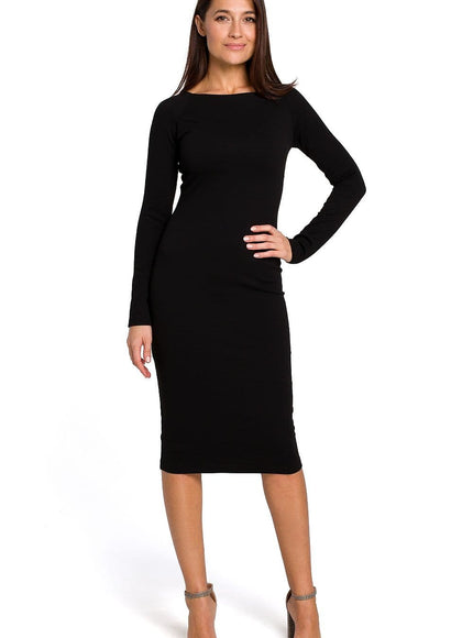 Robe noire chic midi à manches longues pour soirée ou cocktail, silhouette droite et élégante, idéale pour événement formel.