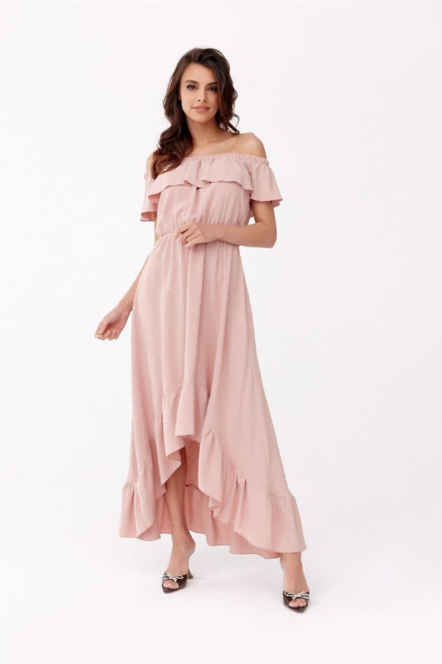 Robe champêtre rose pour invitée mariage avec manches courtes et silhouette trapèze, longueur midi.