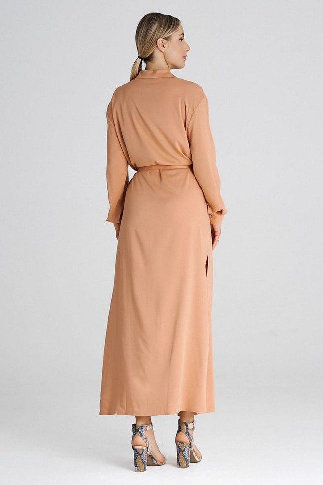 Robe chemise terracotta midi décontractée avec manches longues pour un look casual et confortable.