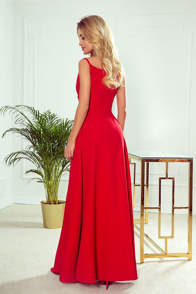 Robe soirée rouge longue fendue sans manches pour événement chic, style élégant et dos nu, idéale pour gala ou mariage.