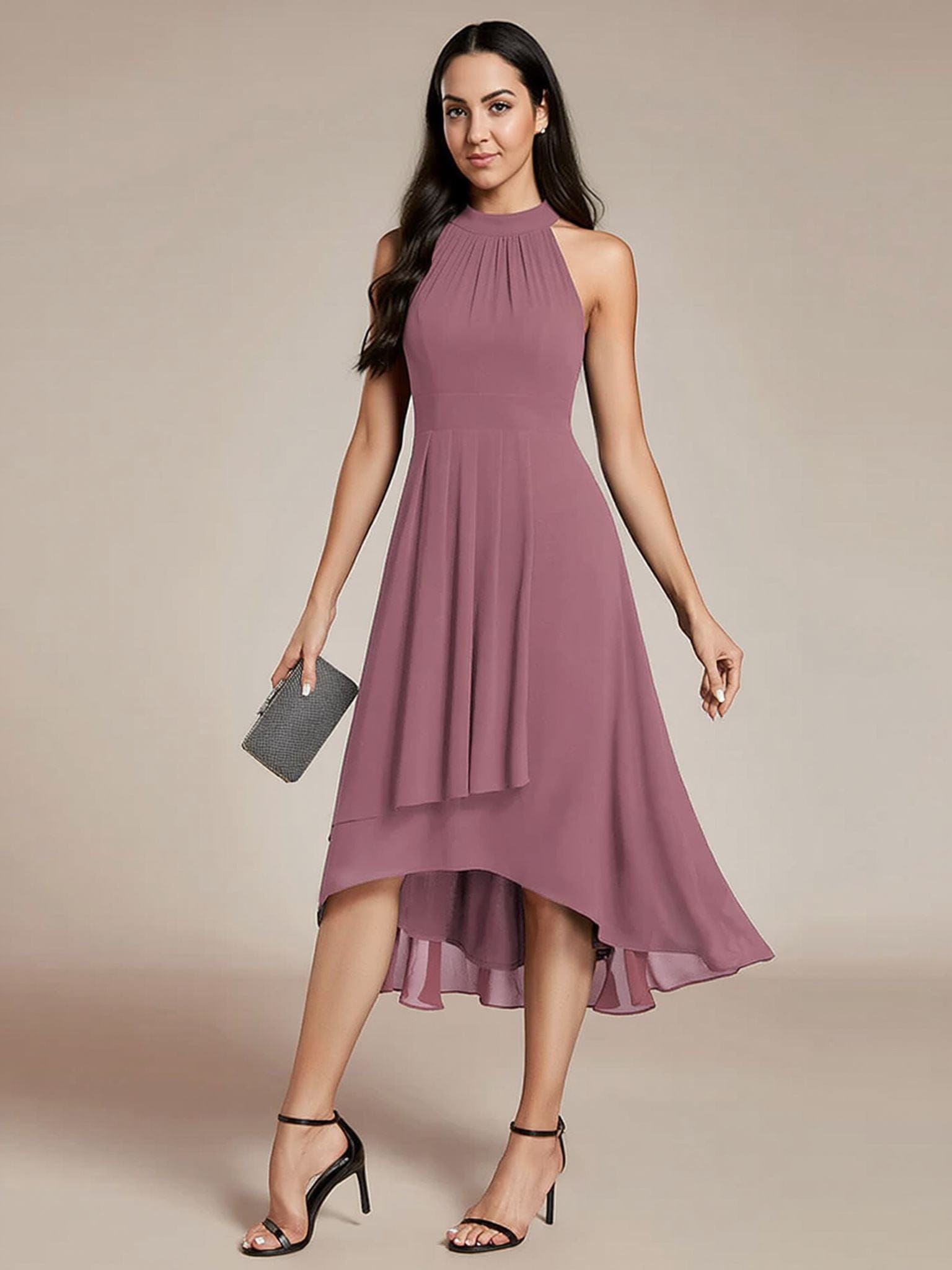 Robe de cocktail rose poudré fluide sans manches