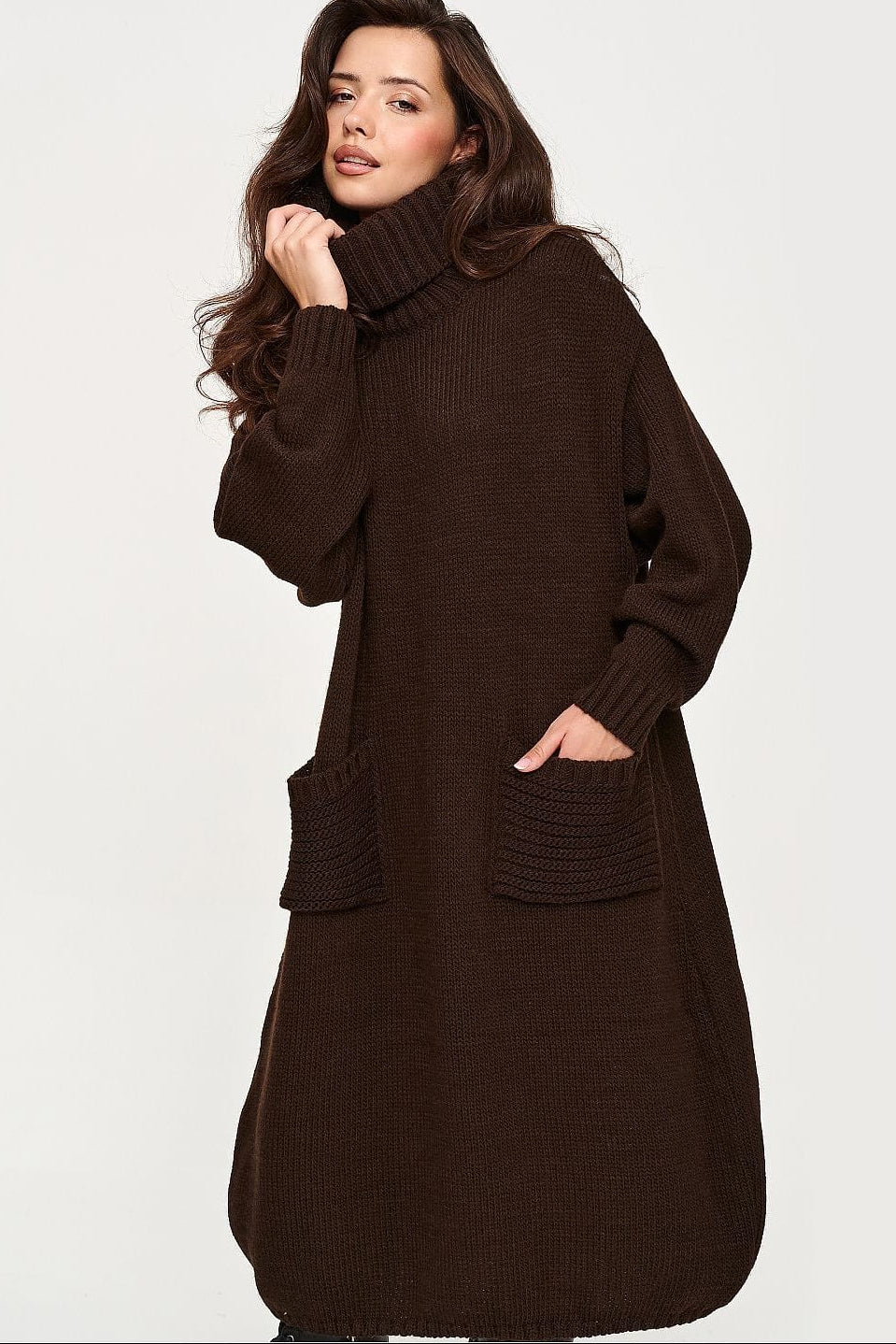  Robe de jour model 232055 Makadamia 