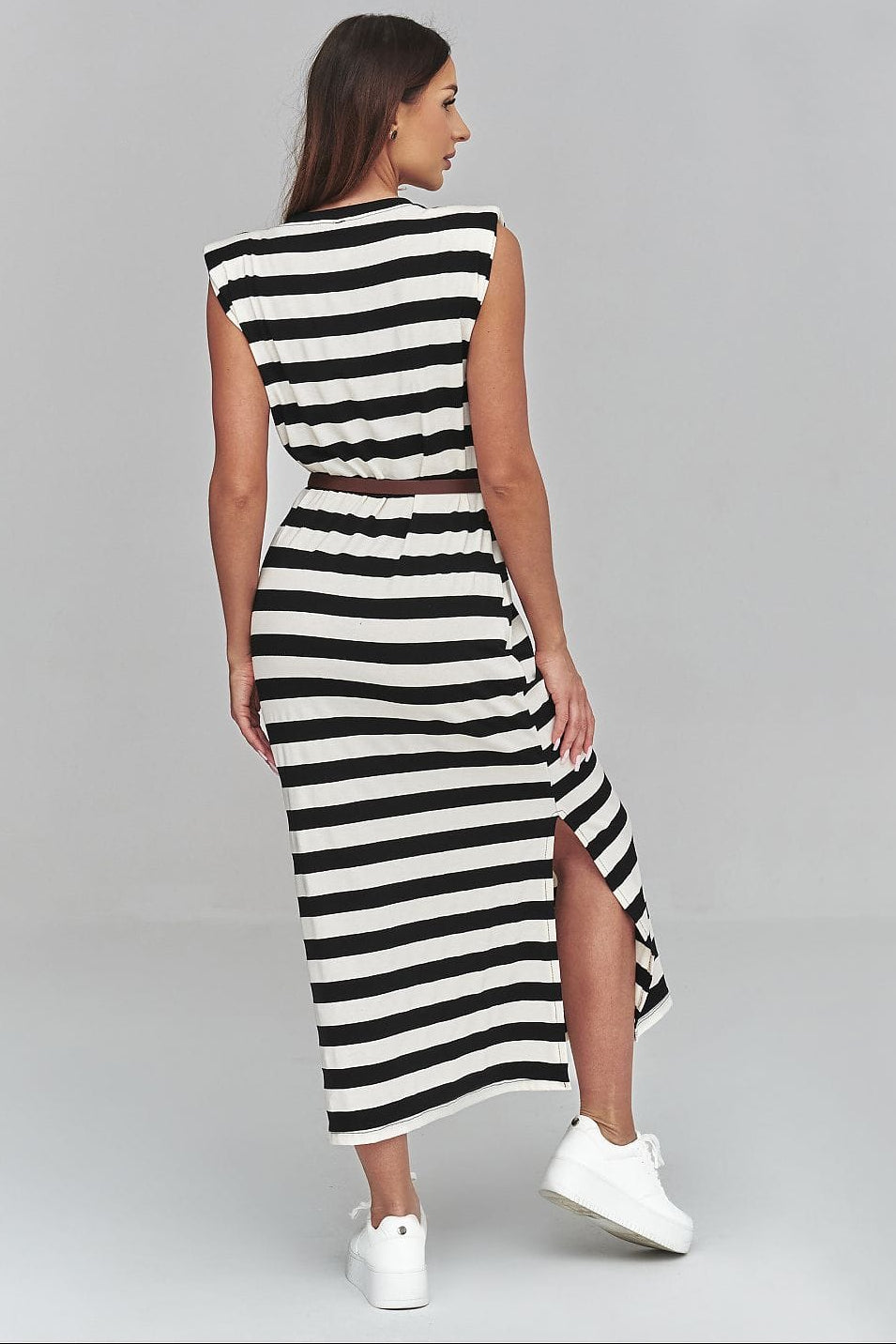  Robe de jour model 228312 Makadamia 