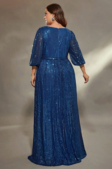 Robe de soirée chic bleue grande taille à manches longues et paillettes pour événement élégant.