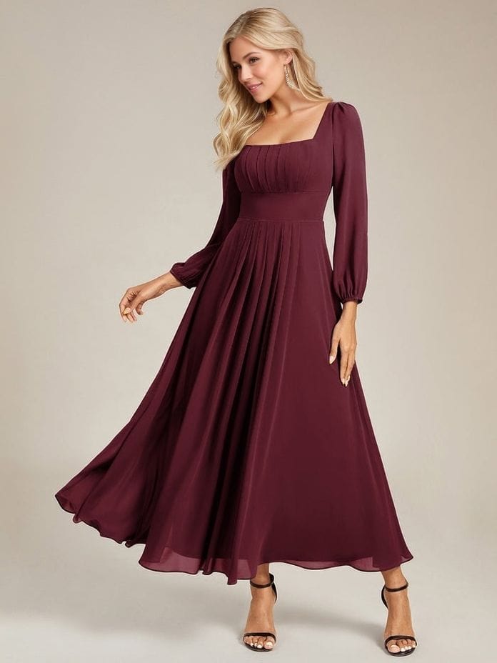 Robe de soirée bordeaux à manches longues