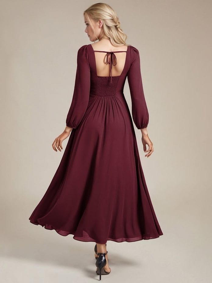 Robe de soirée bordeaux à manches longues