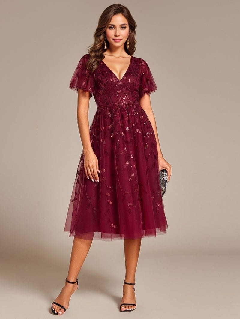 Robe de soirée bordeaux midi en tulle avec paillettes et broderies