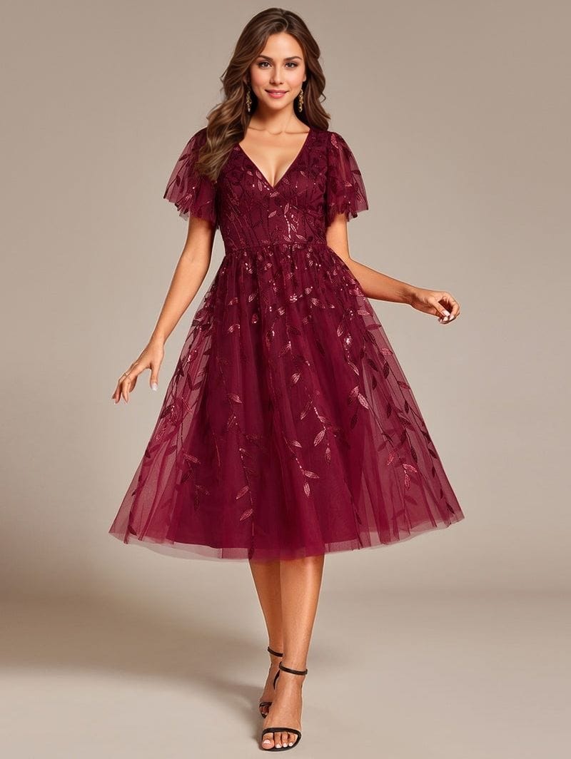 Robe de soirée bordeaux midi en tulle avec paillettes et broderies